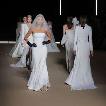 Sempre più cool: sfila la sposa moderna di Pronovias
